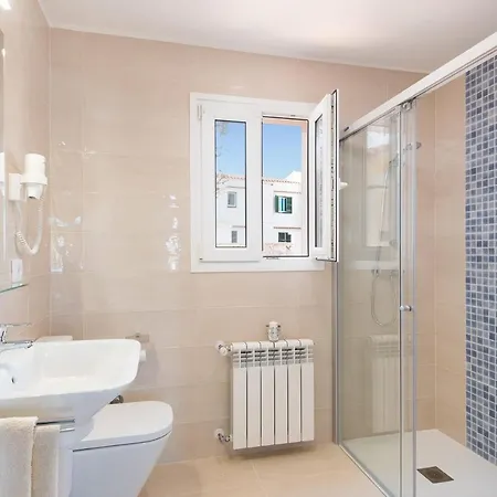 Yolanda - Cala'n Porter * Cala En Porter (Menorca)