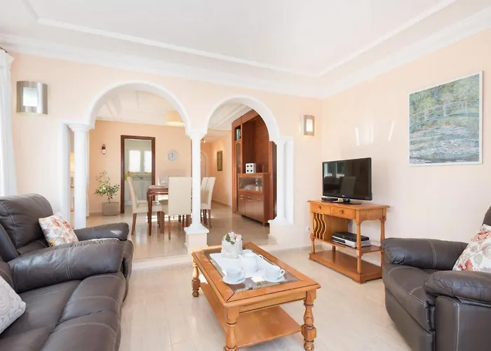 Yolanda - Cala'n Porter Villa